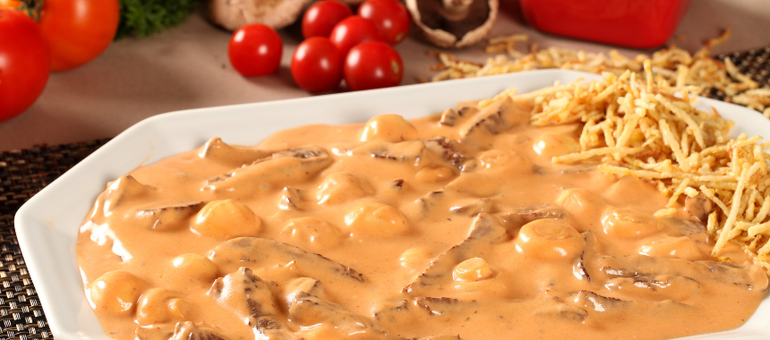 Strogonoff de Frango: Receita Rápida e Fácil